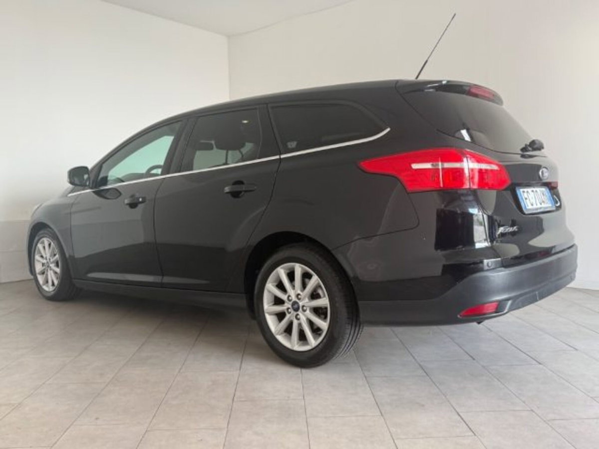 Ford Focus Station Wagon 1.5 TDCi 120 CV Start&Stop SW Titanium X (4)