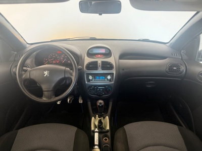 Peugeot 206 3p. XT (9)