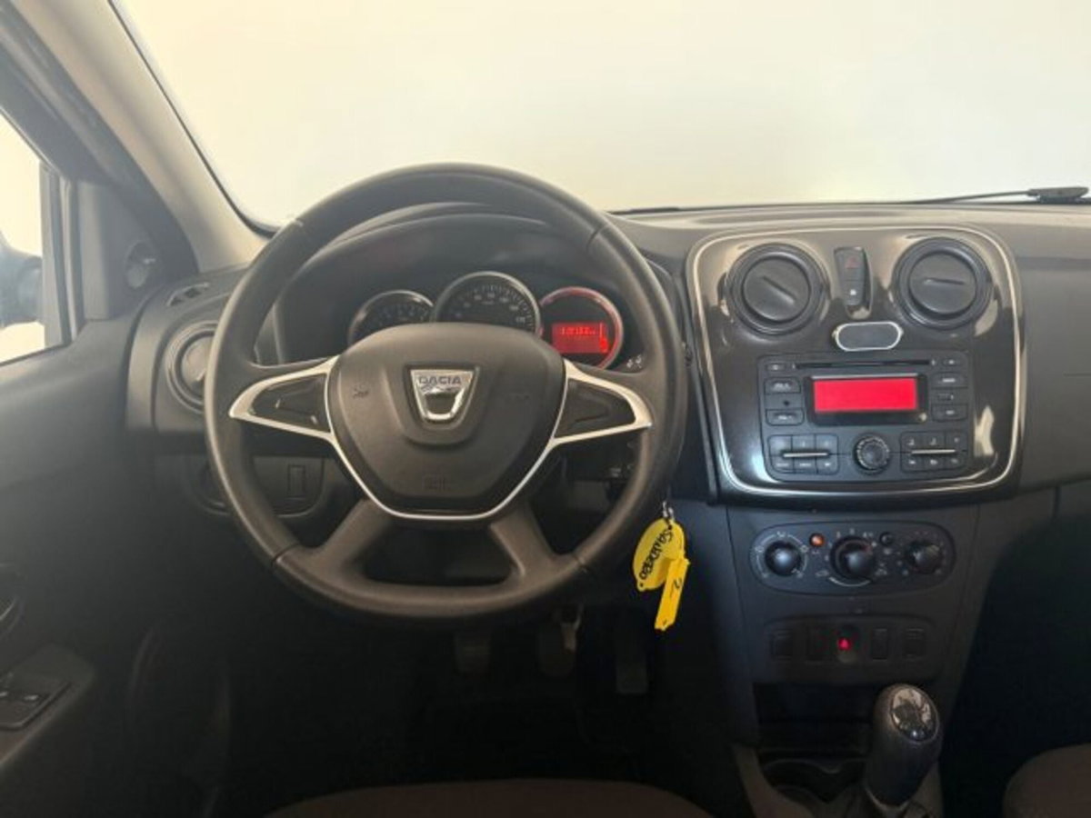 Dacia Sandero 1.0 SCe 12V 75CV Lauréate (8)