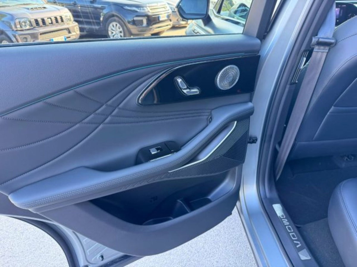 Omoda Omoda 9 SHS-P 1.5 tgdi phev Black Knight i-awd (20)