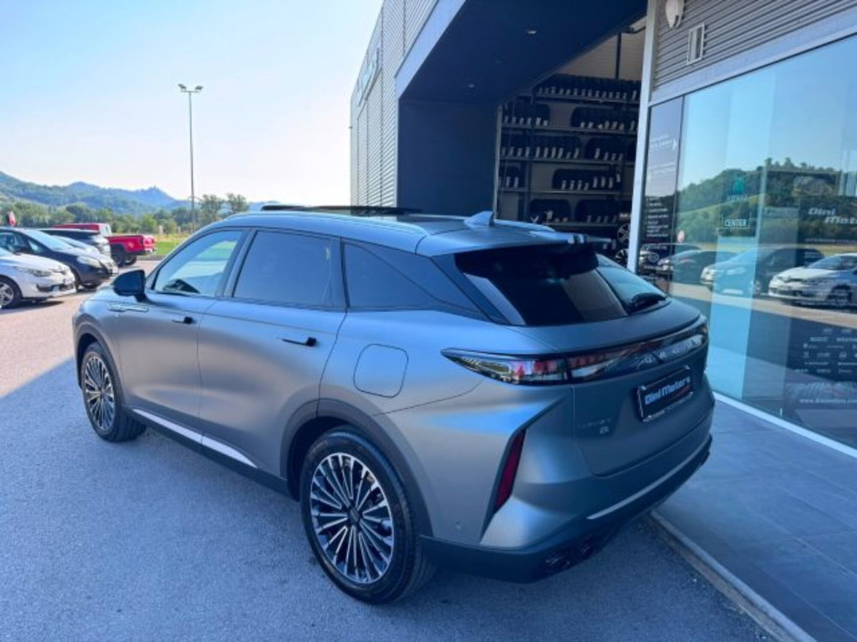 Omoda Omoda 9 SHS-P 1.5 tgdi phev Black Knight i-awd (7)