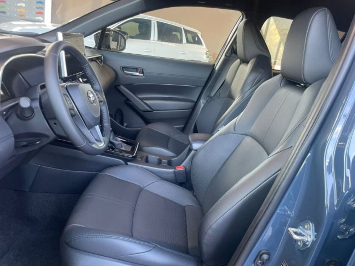 Toyota Corolla Cross Hybrid 2.0 Hybrid 197 CV E-CVT Lounge Light (7)