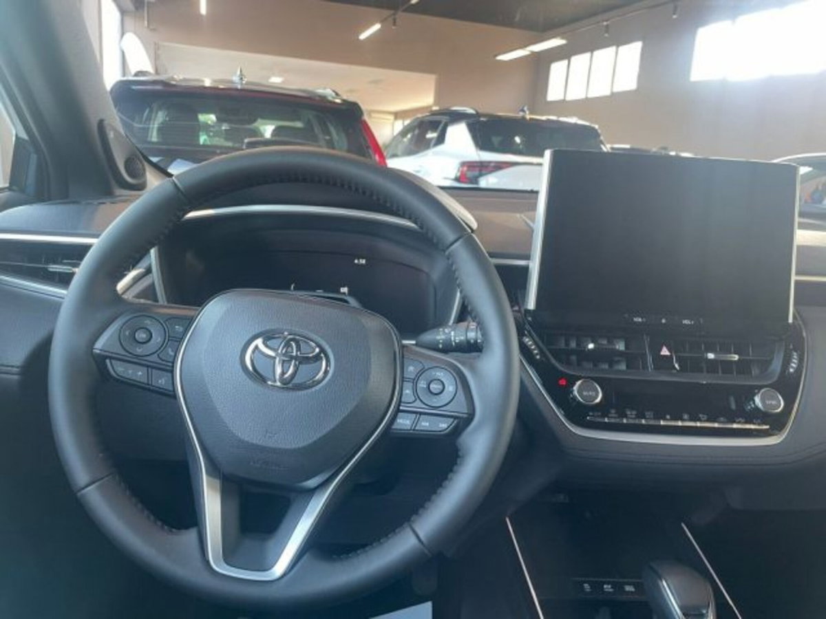 Toyota Corolla Cross Hybrid 2.0 Hybrid 197 CV E-CVT Lounge Light (9)