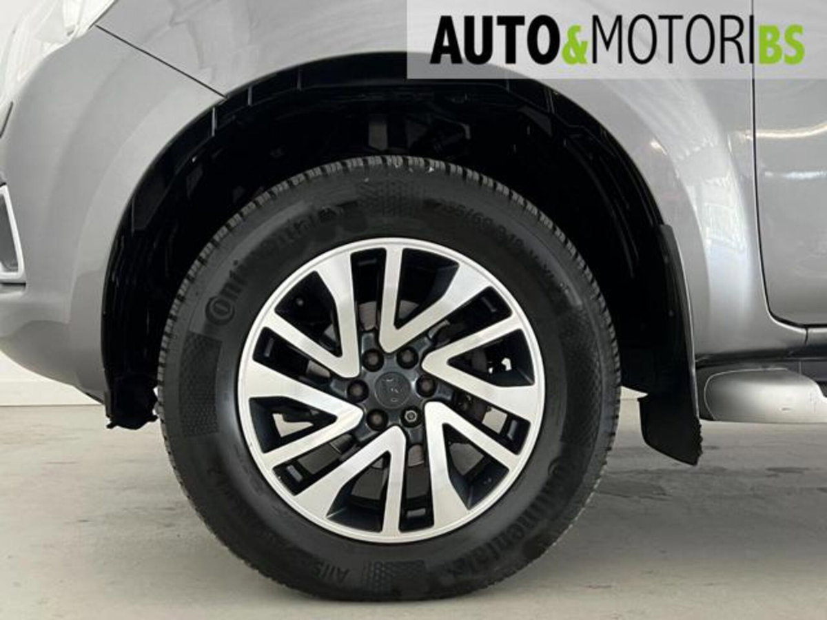 Nissan Navara 2.3 dCi 190 CV 4WD Double Cab Tekna (8)