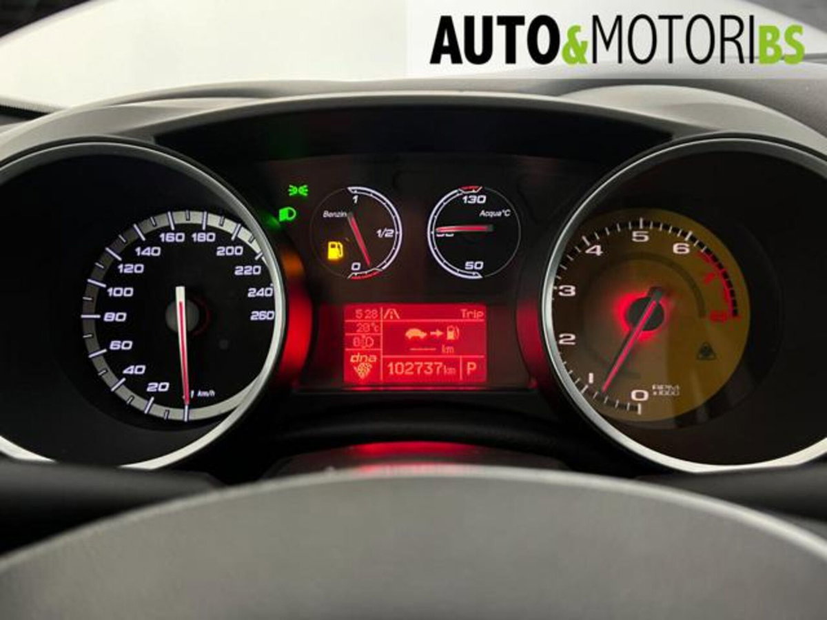 Alfa Romeo Giulietta 1750 Turbo Quadrifoglio Verde 240cv tct (12)