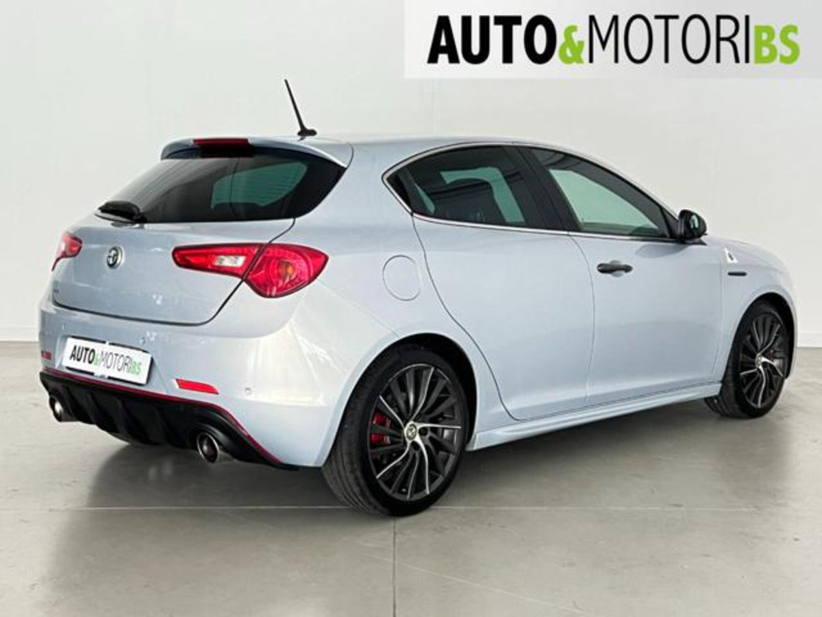 Alfa Romeo Giulietta 1750 Turbo Quadrifoglio Verde 240cv tct (4)