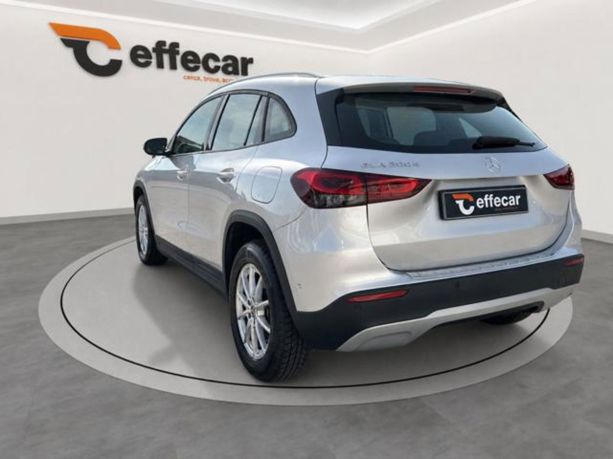 Mercedes-Benz GLA SUV 200 d Business Extra auto (4)