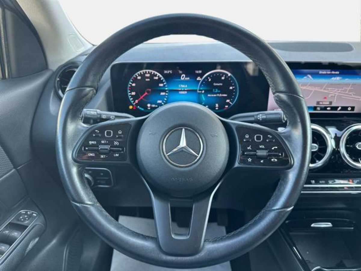 Mercedes-Benz GLA SUV 200 d Business Extra auto (8)