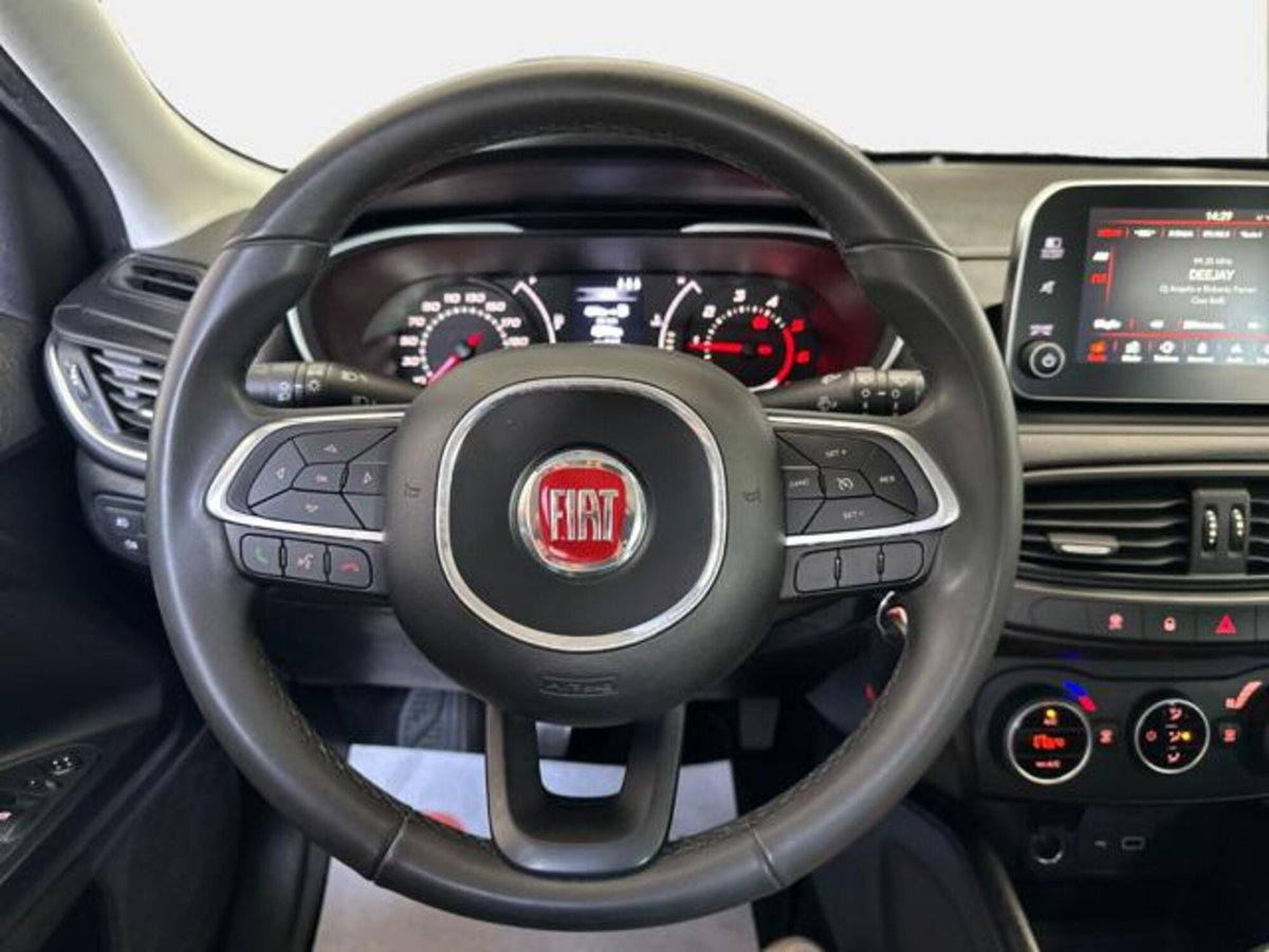 Fiat Tipo Station Wagon Tipo 1.3 Mjt S&S SW Lounge (8)