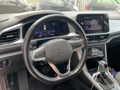 Volkswagen T-Roc 1.5 tsi R-Line dsg (12)