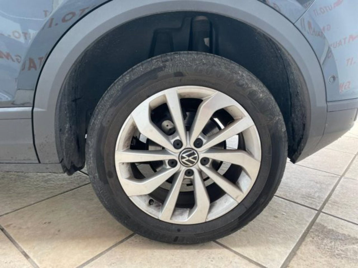 Volkswagen T-Roc 1.5 tsi R-Line dsg (9)