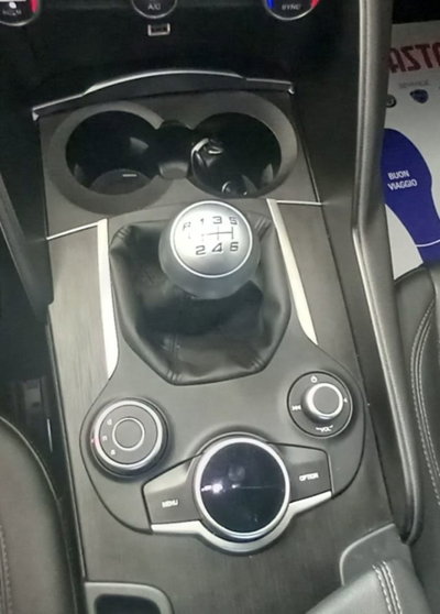 Alfa Romeo Giulia 2.2 Turbodiesel 180 CV Super (15)