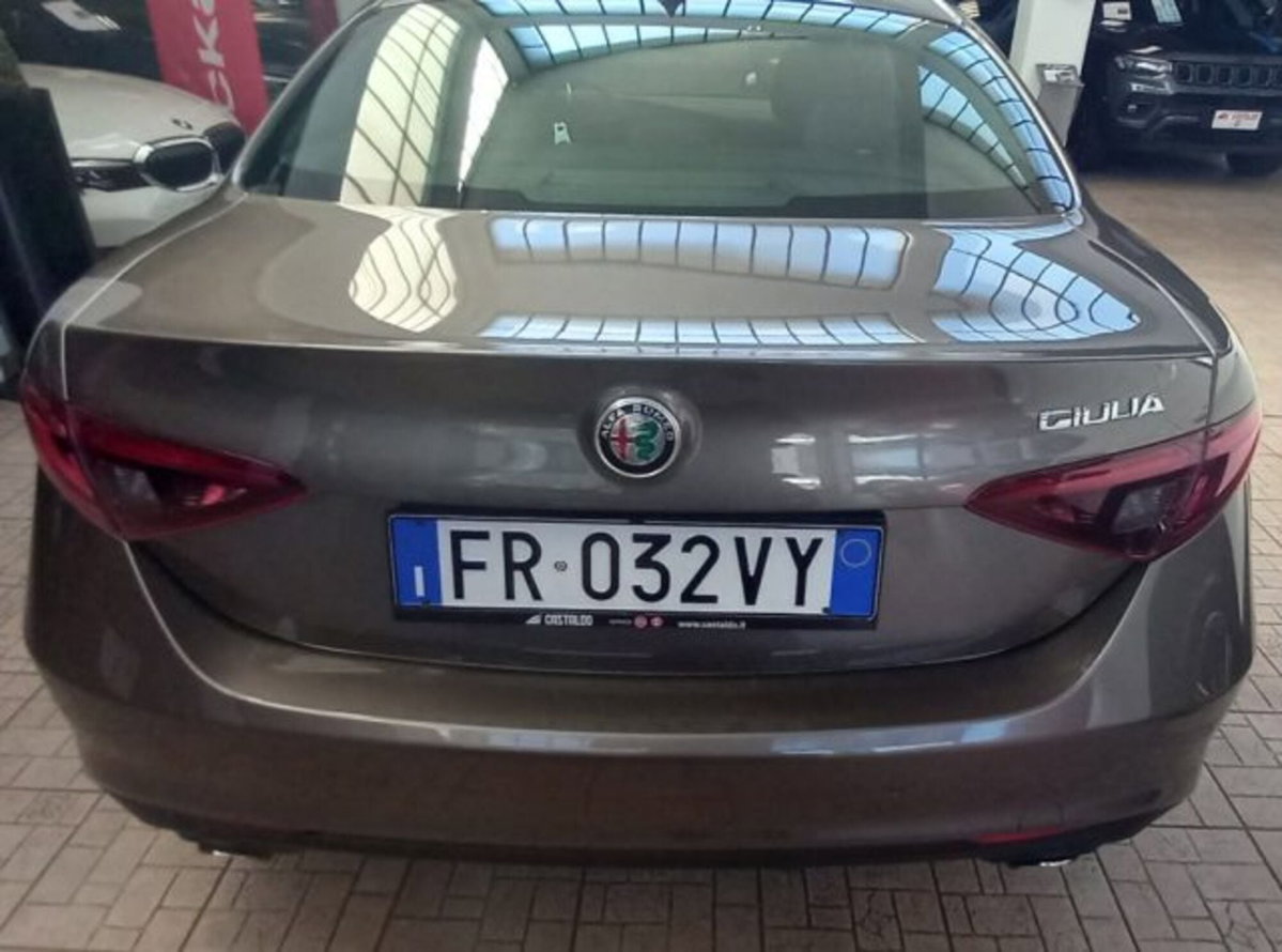 Alfa Romeo Giulia 2.2 Turbodiesel 180 CV Super (4)