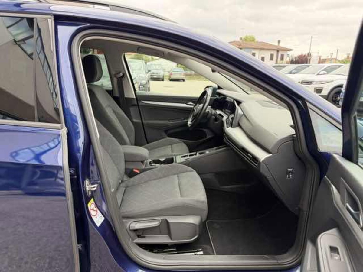 Volkswagen Golf Variant 2.0 TDI SCR DSG Life (17)