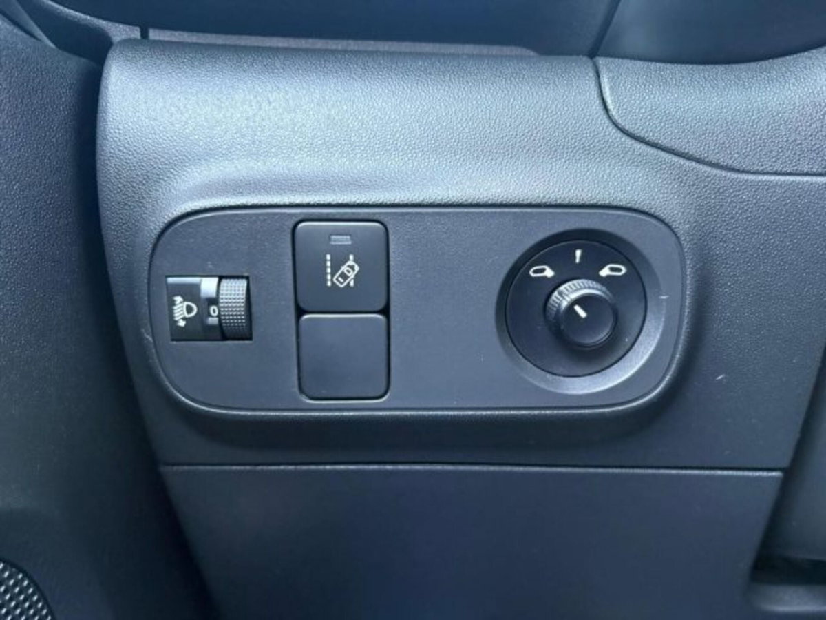 Citroen C3 BlueHDi 100 S&S Shine (14)