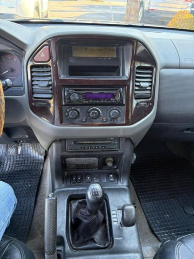 Mitsubishi Pajero 3.2 16V DI-D 5p. GLS2 (12)