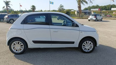 Renault Twingo 1.0 SCe Live (7)