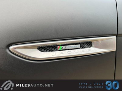 Jaguar F-Pace 2.0 D 180 CV AWD aut. R-Sport (5)