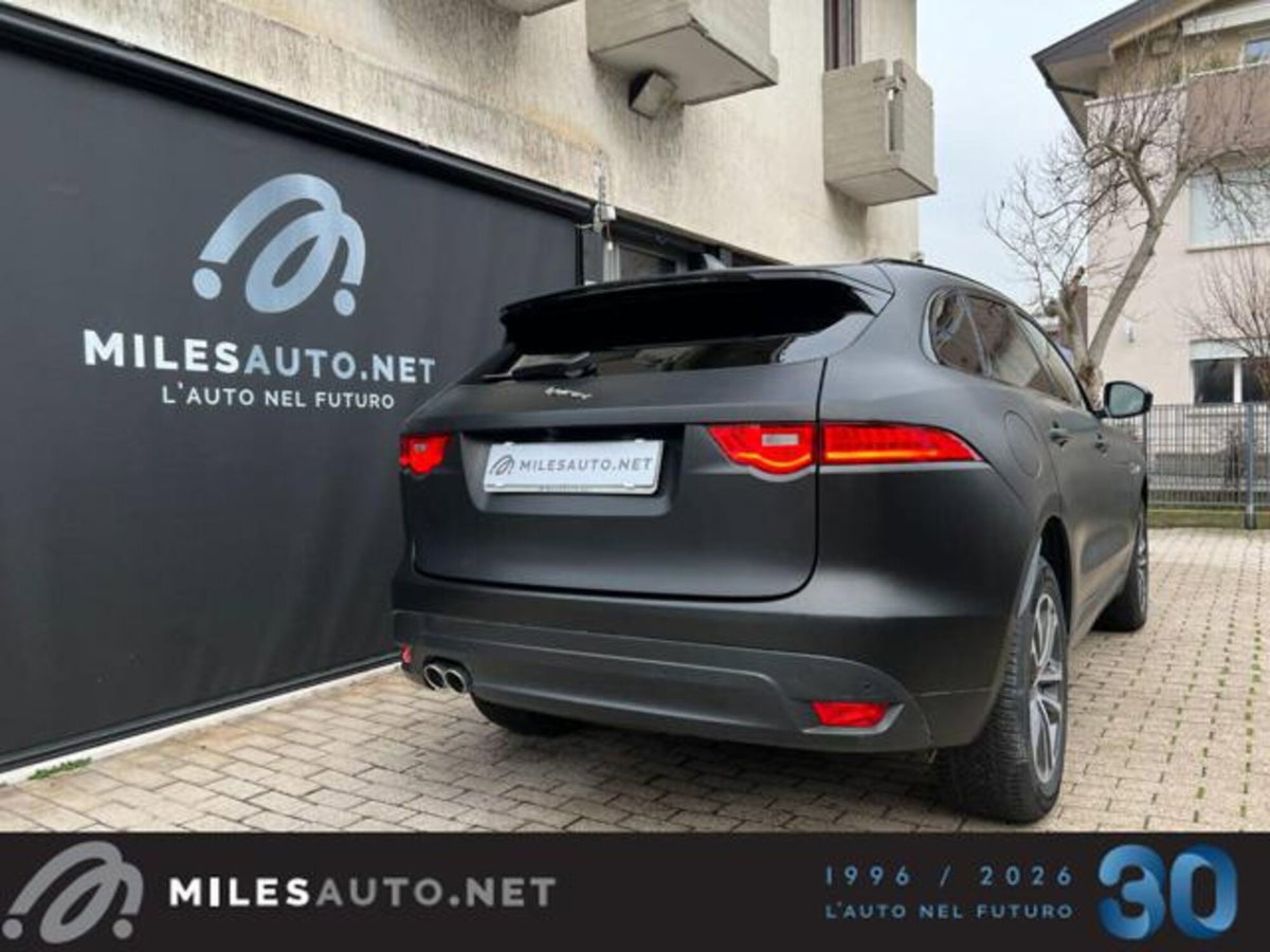 Jaguar F-Pace 2.0 D 180 CV AWD aut. R-Sport (8)