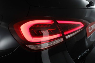 Mercedes-Benz Classe A 250 e Automatic EQ-Power Premium (10)