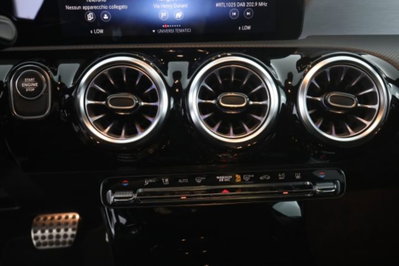 Mercedes-Benz Classe A 250 e Automatic EQ-Power Premium (13)
