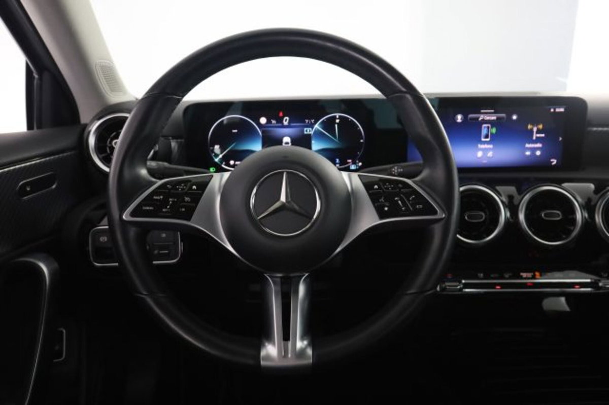Mercedes-Benz Classe A Sedan 200 d Progressive Advanced Plus auto (5)