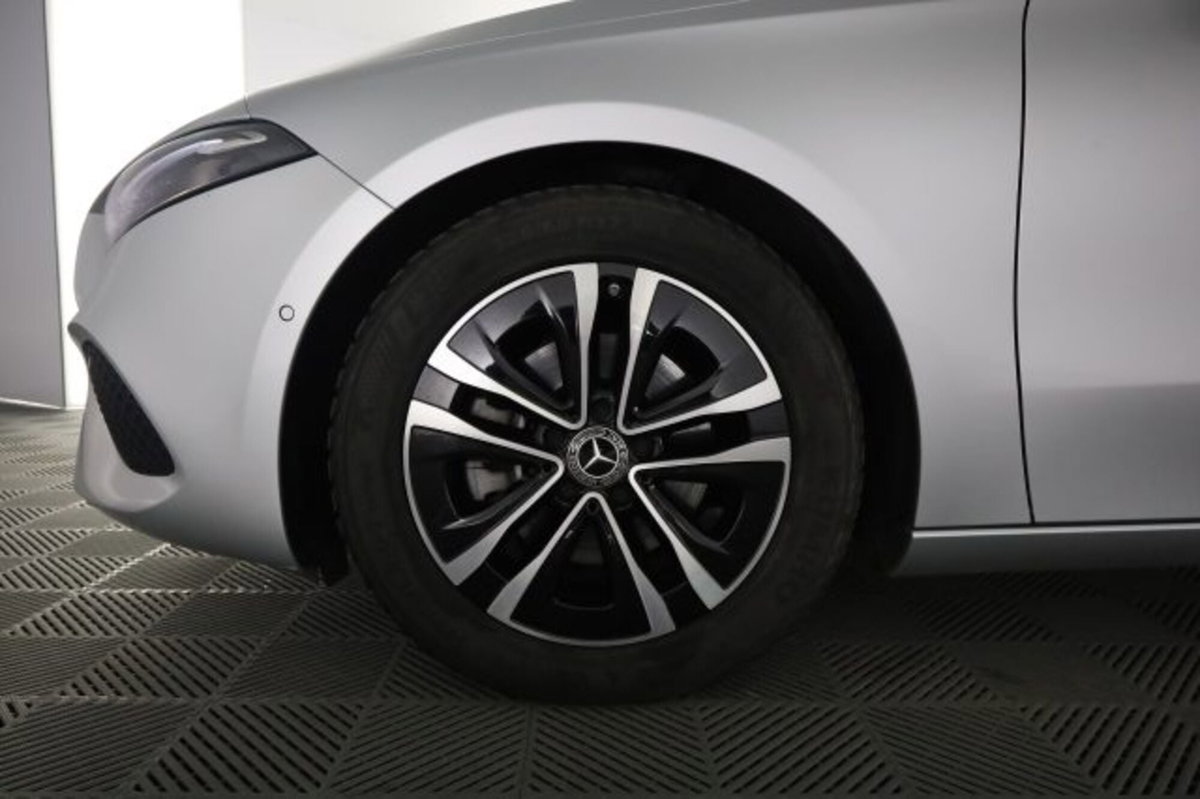 Mercedes-Benz Classe A Sedan 200 d Progressive Advanced Plus auto (8)