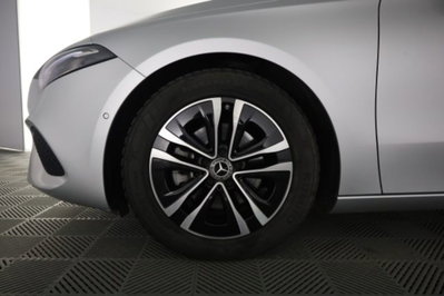 Mercedes-Benz Classe A Sedan 200 d Progressive Advanced Plus auto (8)
