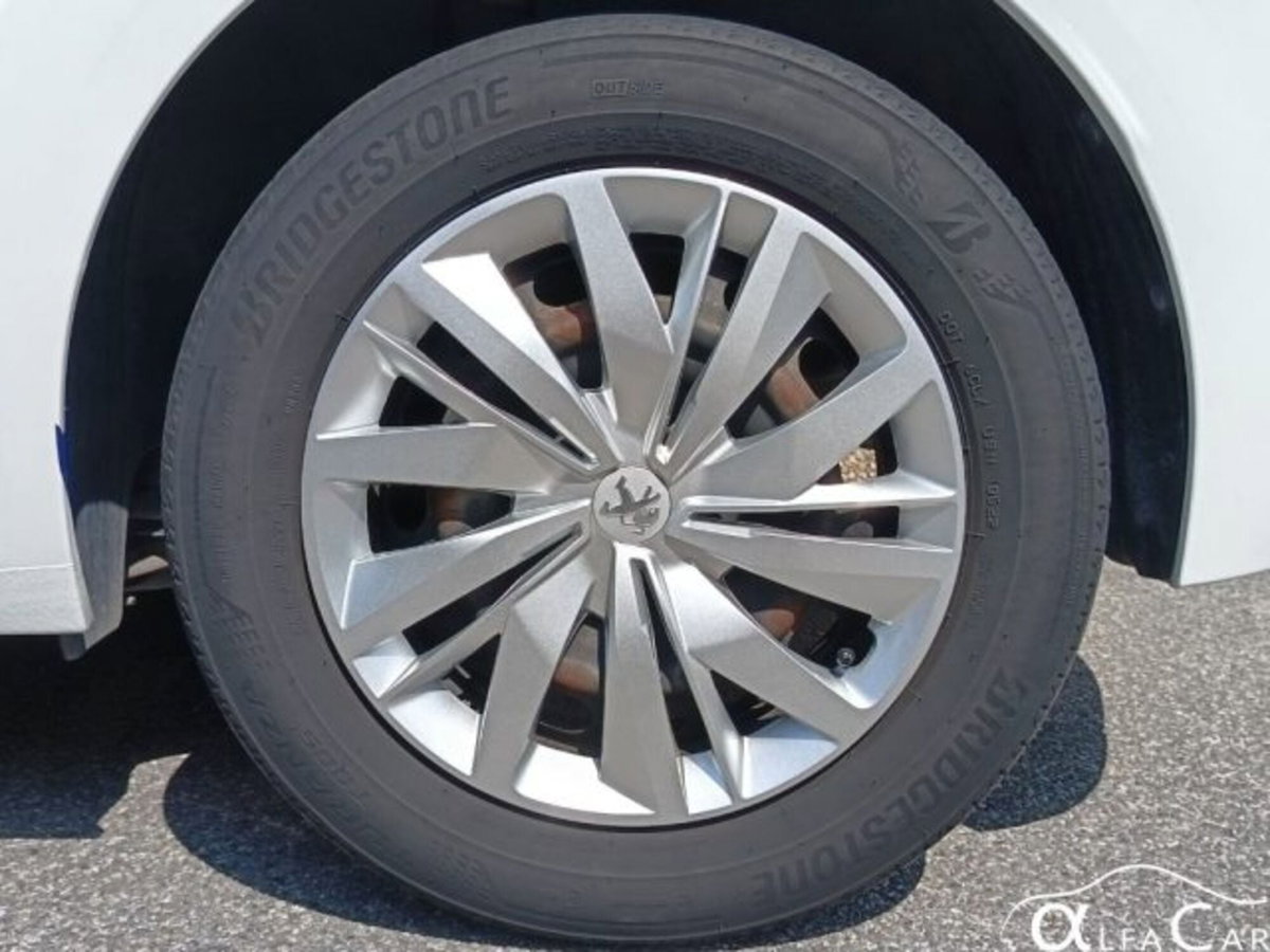 Peugeot 208 1.2 puretech Active s&s 75cv (14)