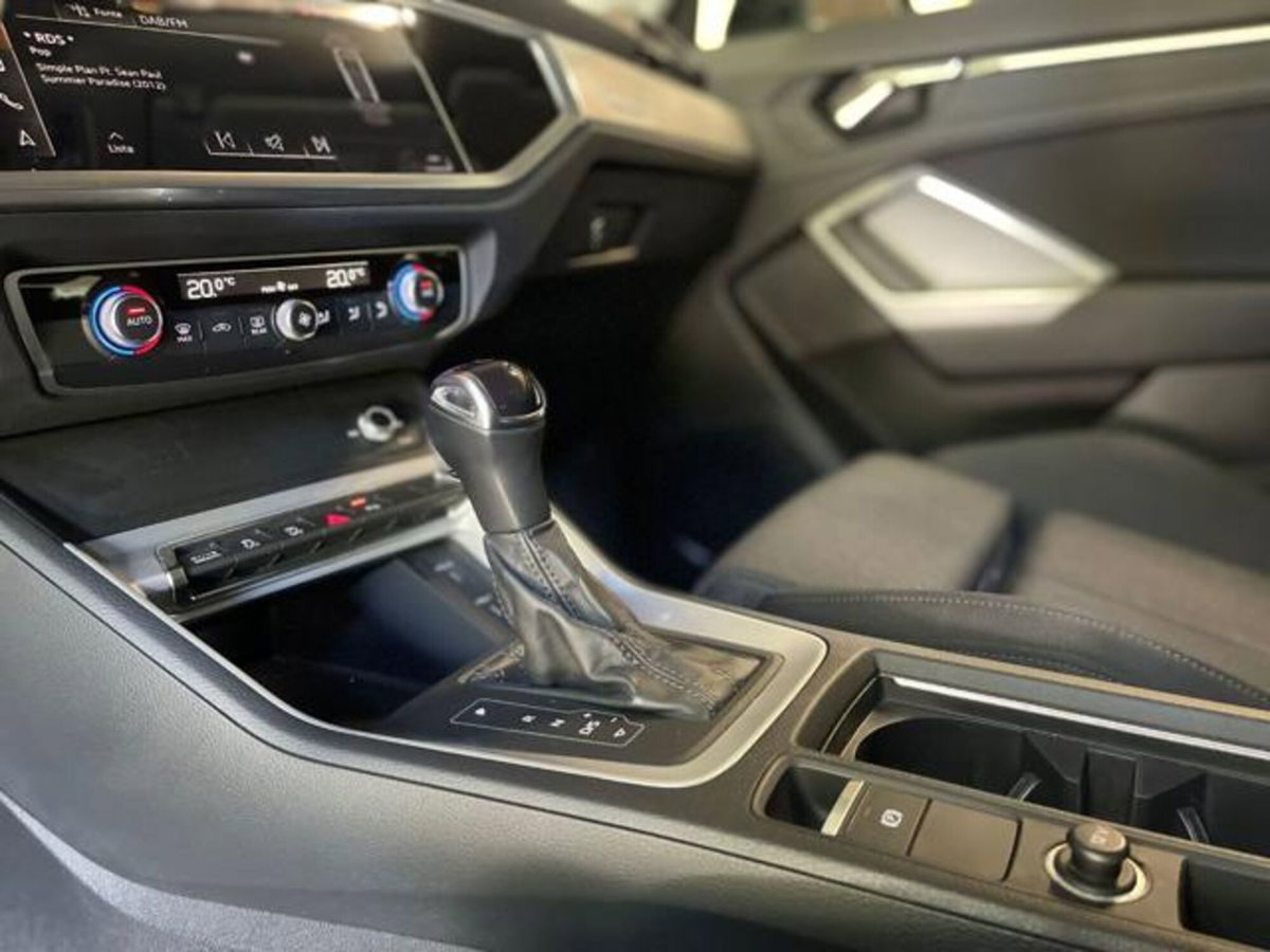 Audi Q3 Sportback 35 TDI quattro S tronic S line edition (8)