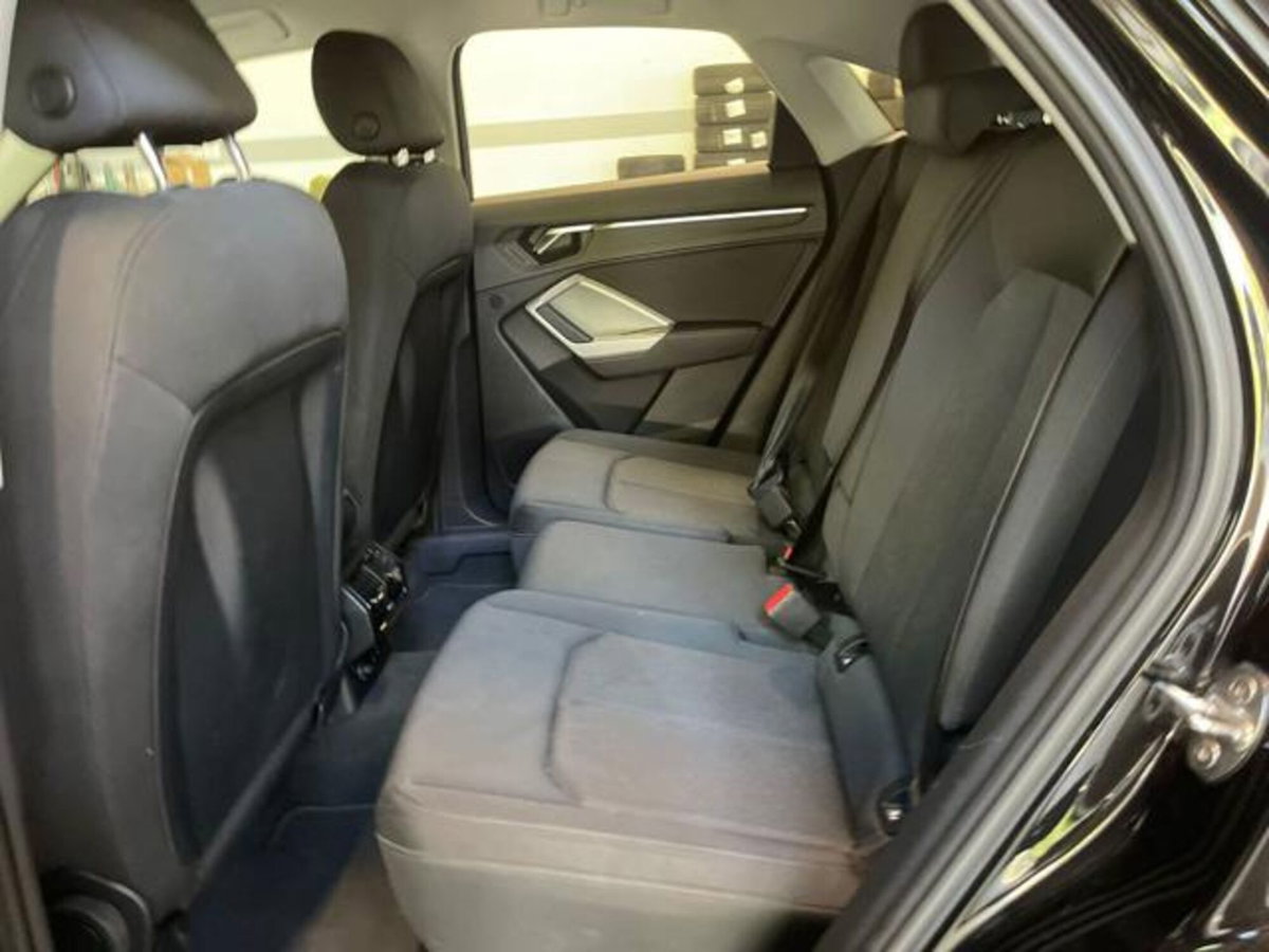 Audi Q3 Sportback 35 TDI quattro S tronic S line edition (9)