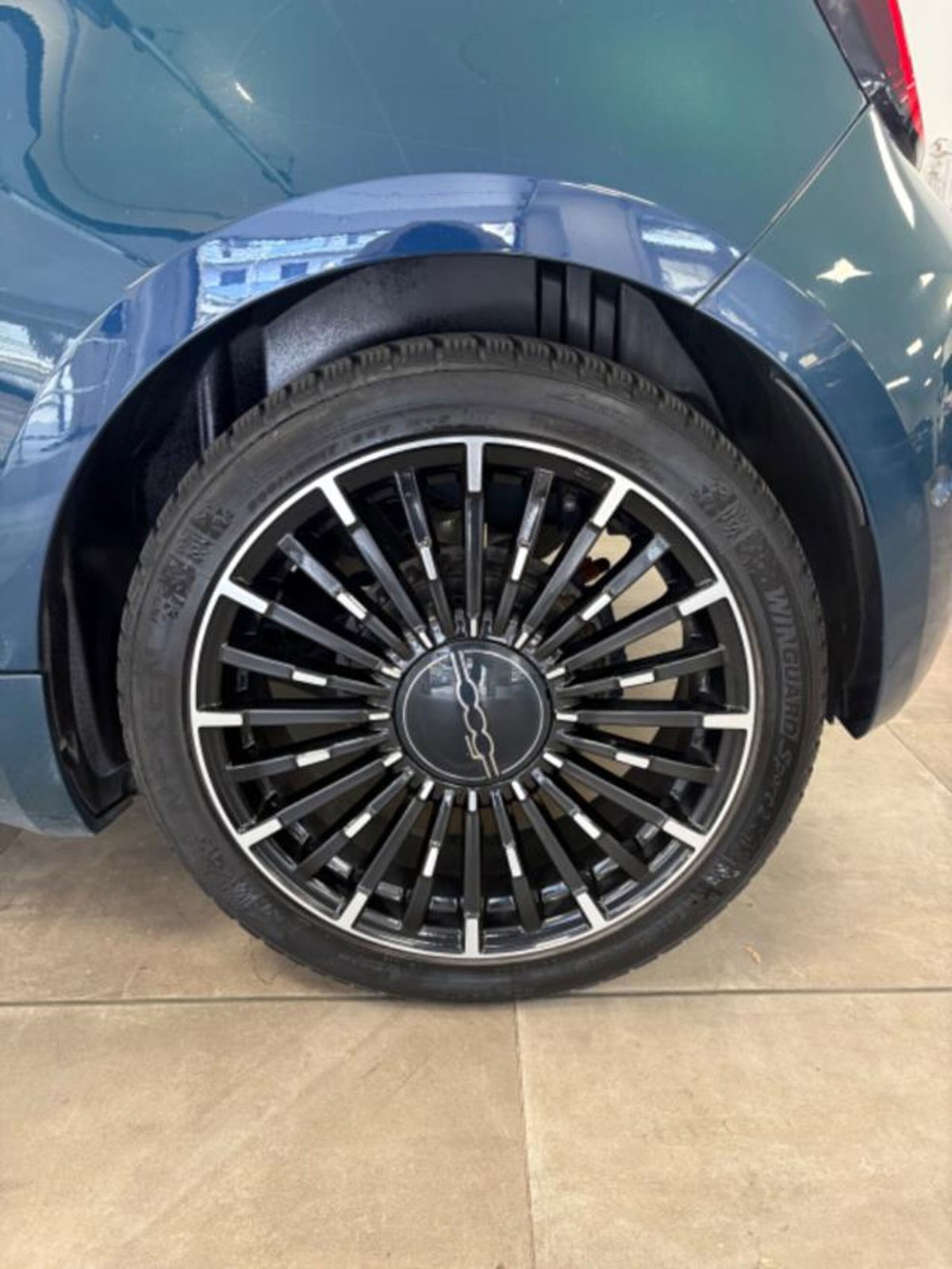 Fiat 500e La Prima Berlina 42 kWh (18)