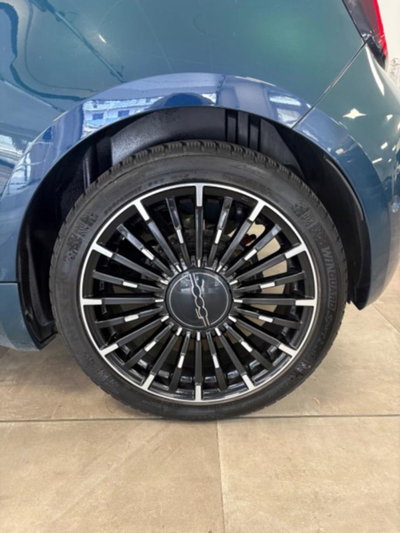 Fiat 500e La Prima Berlina 42 kWh (18)