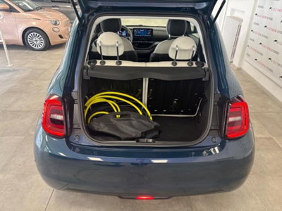 Fiat 500e La Prima Berlina 42 kWh (19)
