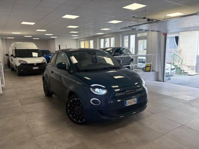 Fiat 500e La Prima Berlina 42 kWh (3)