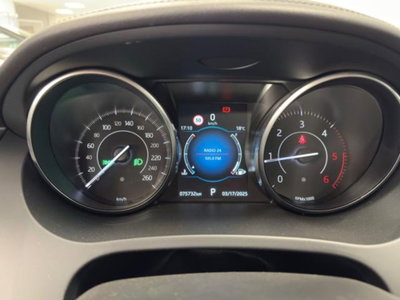 Jaguar E-Pace 2.0D 150 CV AWD aut. S (11)