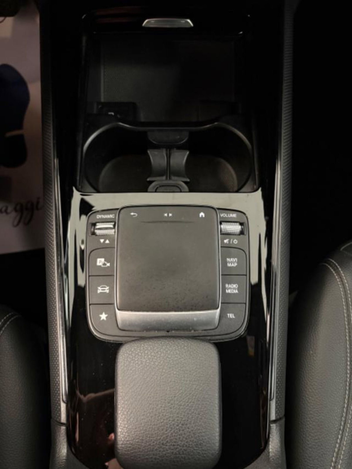 Mercedes-Benz GLB 200 d Automatic Business (14)
