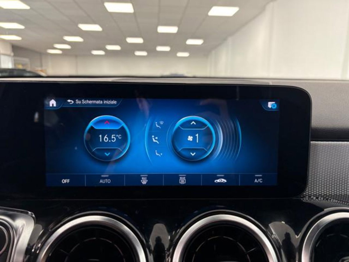 Mercedes-Benz GLB 200 d Automatic Business (16)