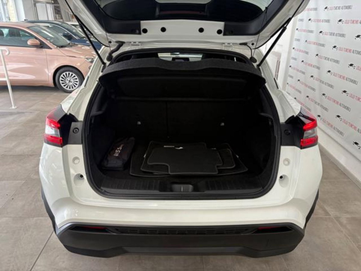Nissan Juke 1.0 dig-t N-Connecta 114cv (16)