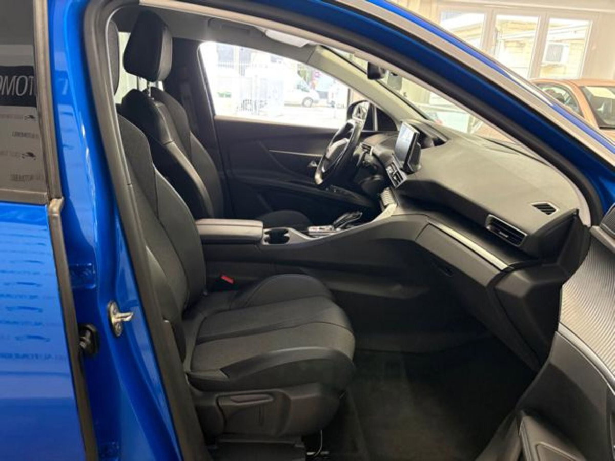 Peugeot 3008 BlueHDi 130 S&S EAT8 Allure Pack (18)
