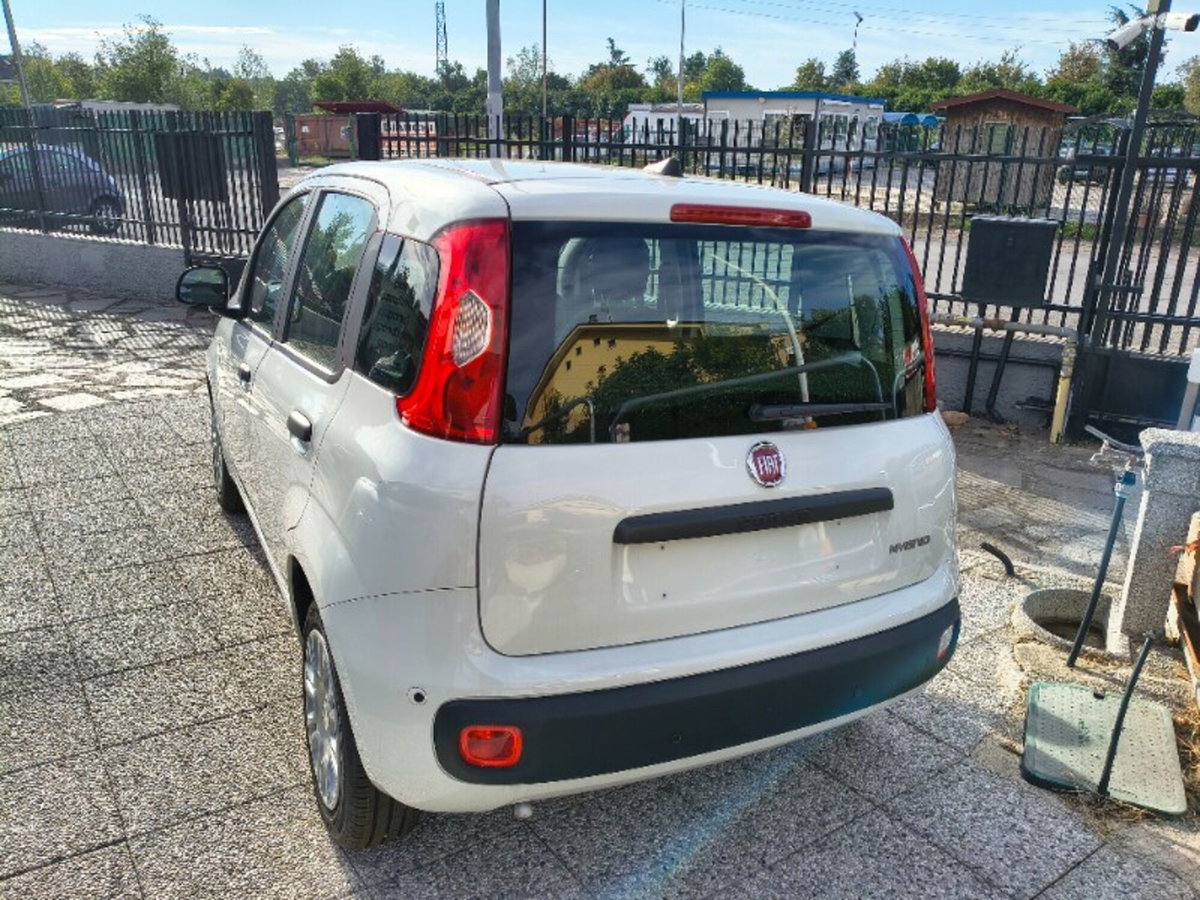 Fiat Panda 1.0 firefly hybrid Icon s&s 70cv (4)