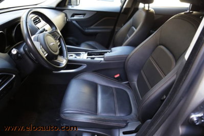 Jaguar F-Pace 2.0 D 180 CV AWD aut. Chequered Flag (9)