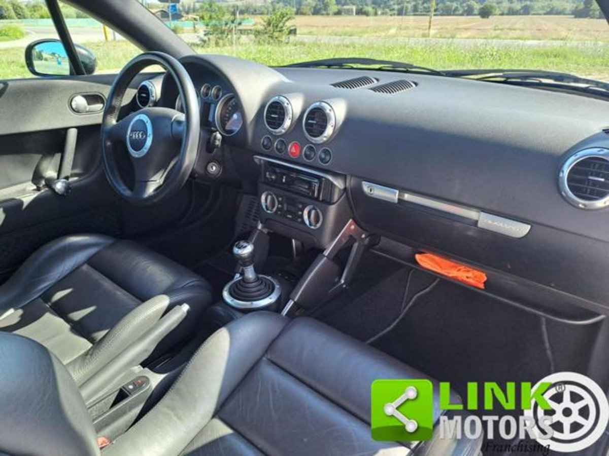 Audi TT Coupé 1.8 T 20V 225 CV cat quattro (10)