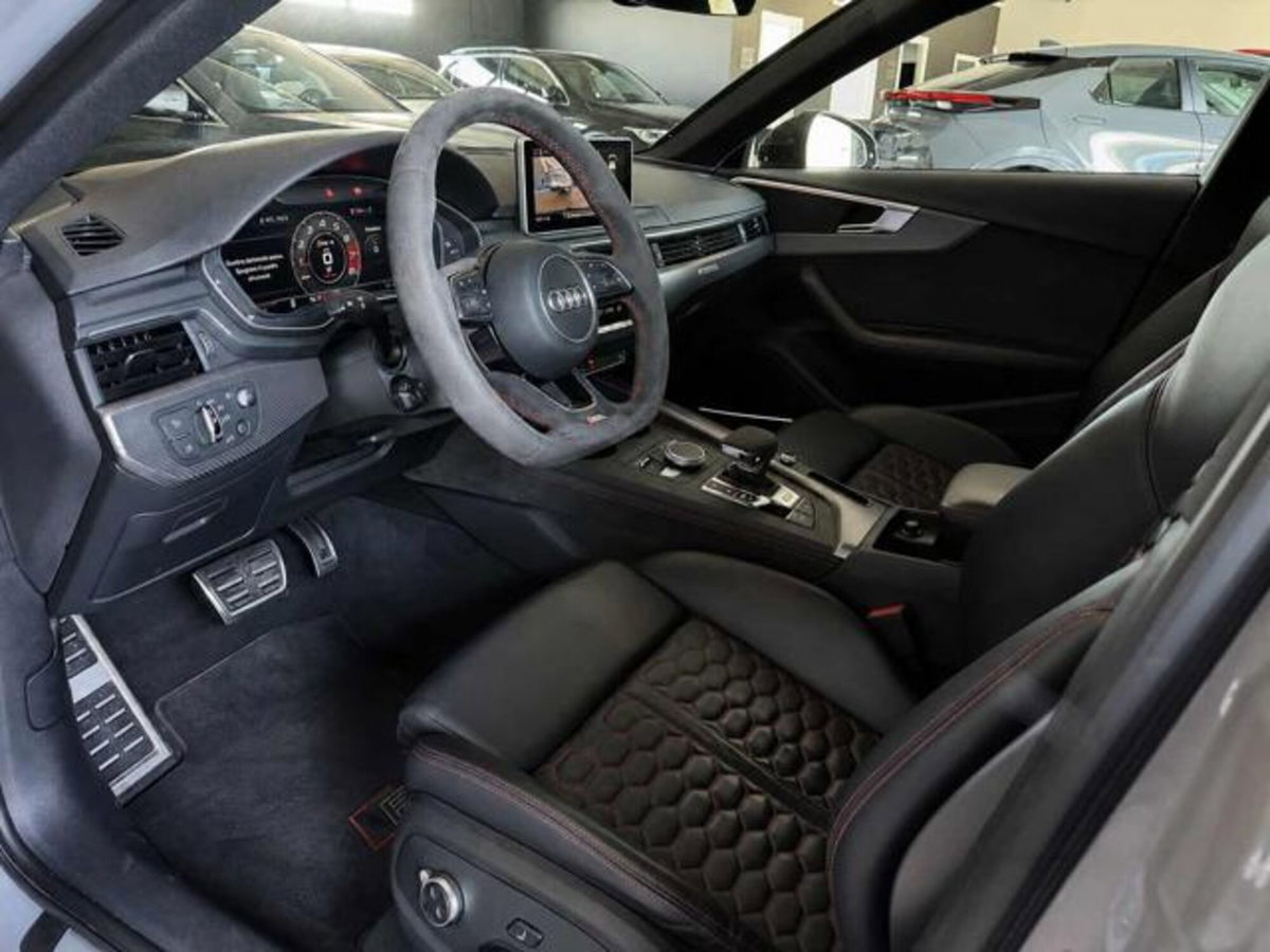 Audi RS 4 Avant 4 2.9 TFSI quattro tiptronic (13)