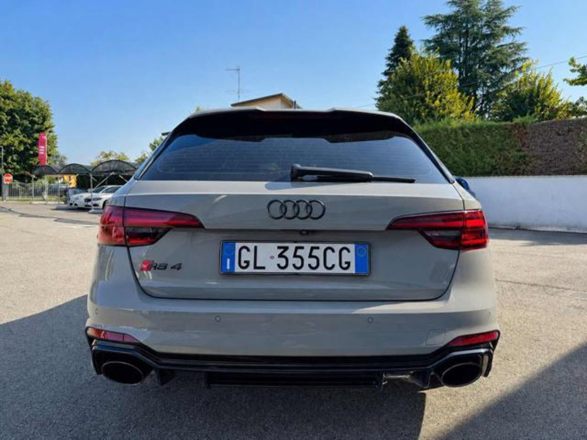 Audi RS 4 Avant 4 2.9 TFSI quattro tiptronic (5)
