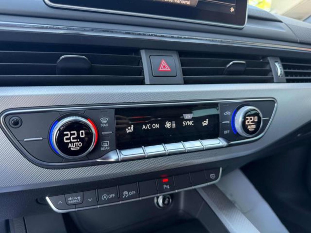 Audi A5 Cabrio 2.0 TDI 190 CV S tronic Business Sport (19)