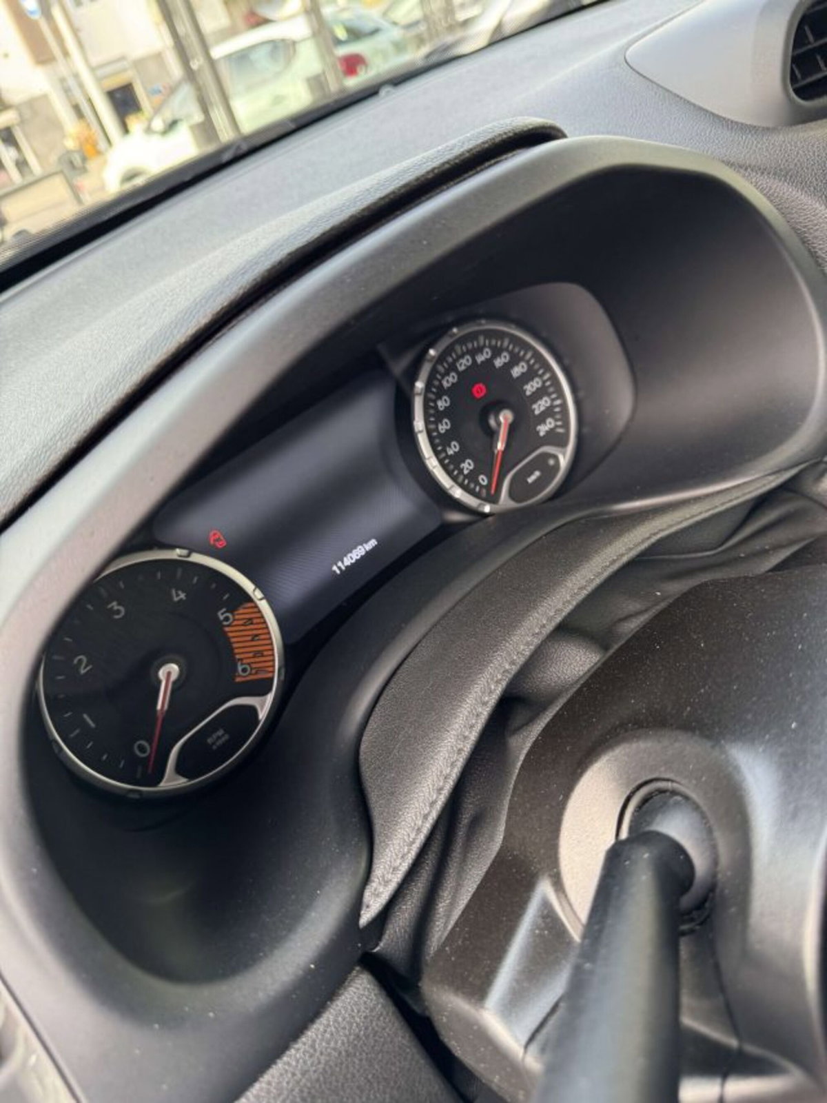 Jeep Renegade 1.6 Mjt 120 CV Limited (11)