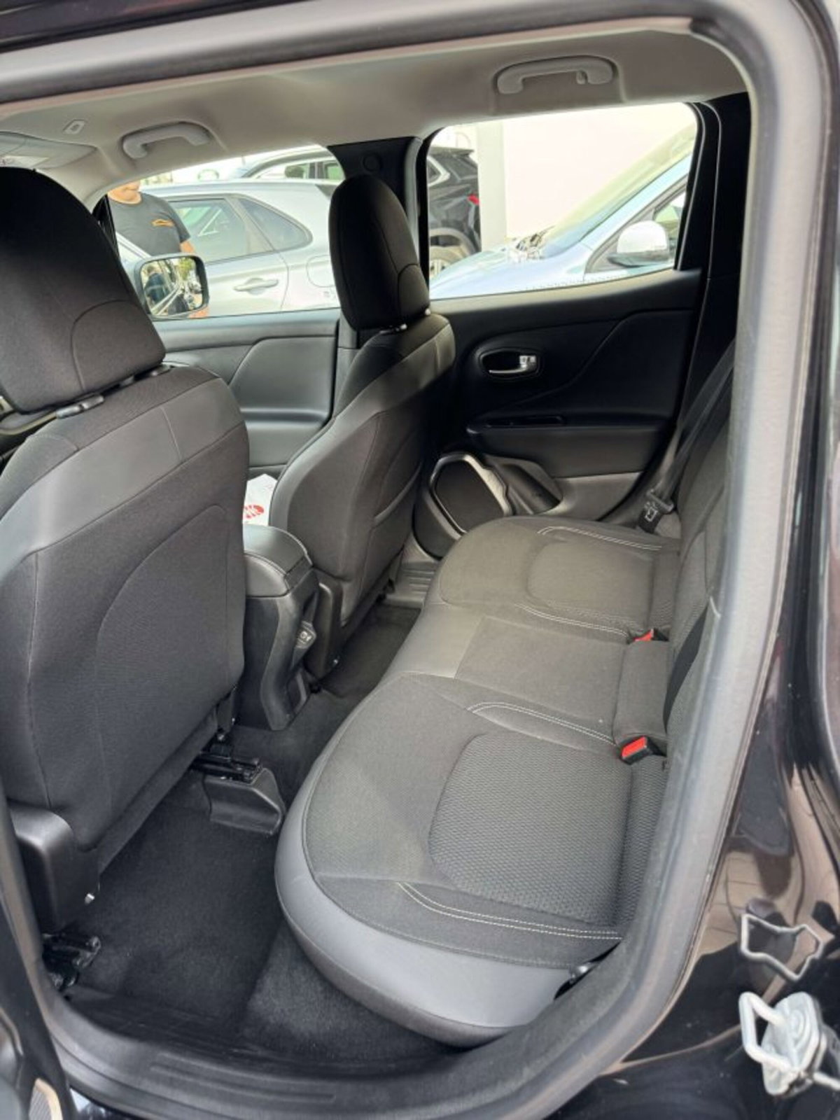 Jeep Renegade 1.6 Mjt 120 CV Limited (12)
