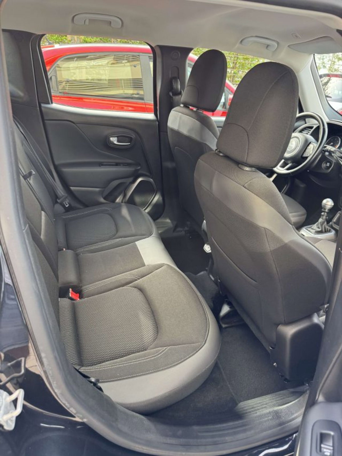 Jeep Renegade 1.6 Mjt 120 CV Limited (15)