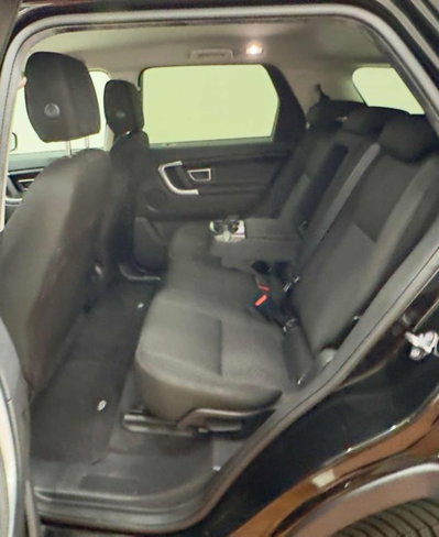 Land Rover Discovery Sport 2.0 TD4 180 CV SE (8)